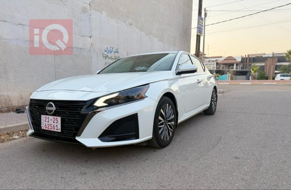 نیسان ئەلتیما